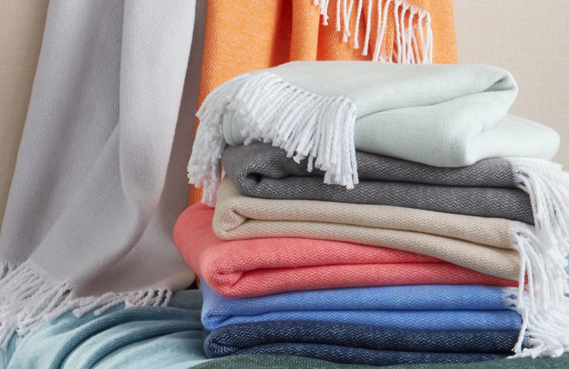 Pezzo Throw - Monogram