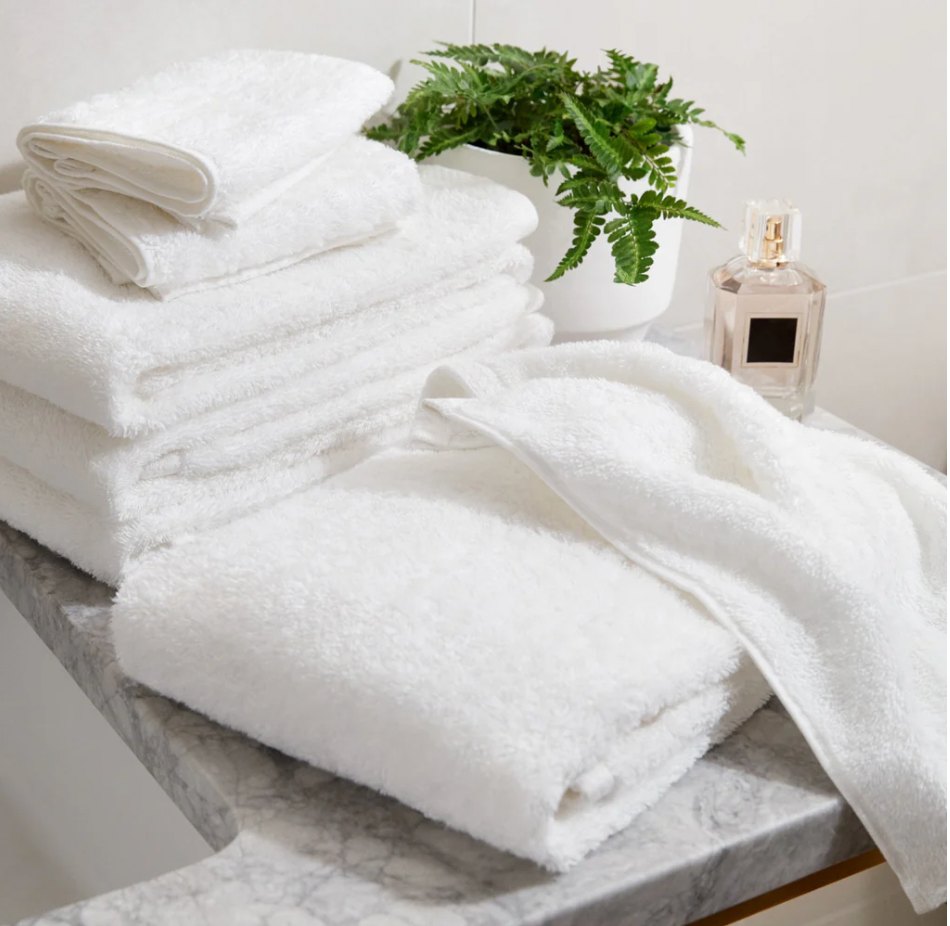 Simple Border Bath Collection