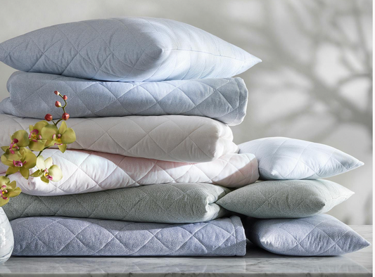 How to Transition Your Bed from Season to Season